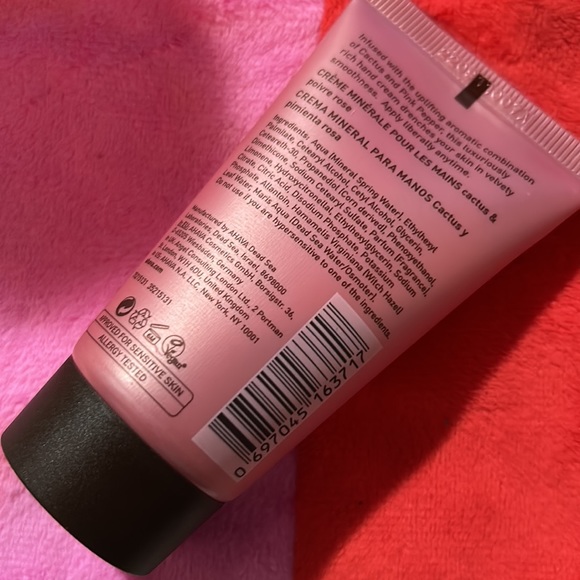 Ahava DeadSea water mineral hand cream  cactus & pink pepper - Picture 3 of 8